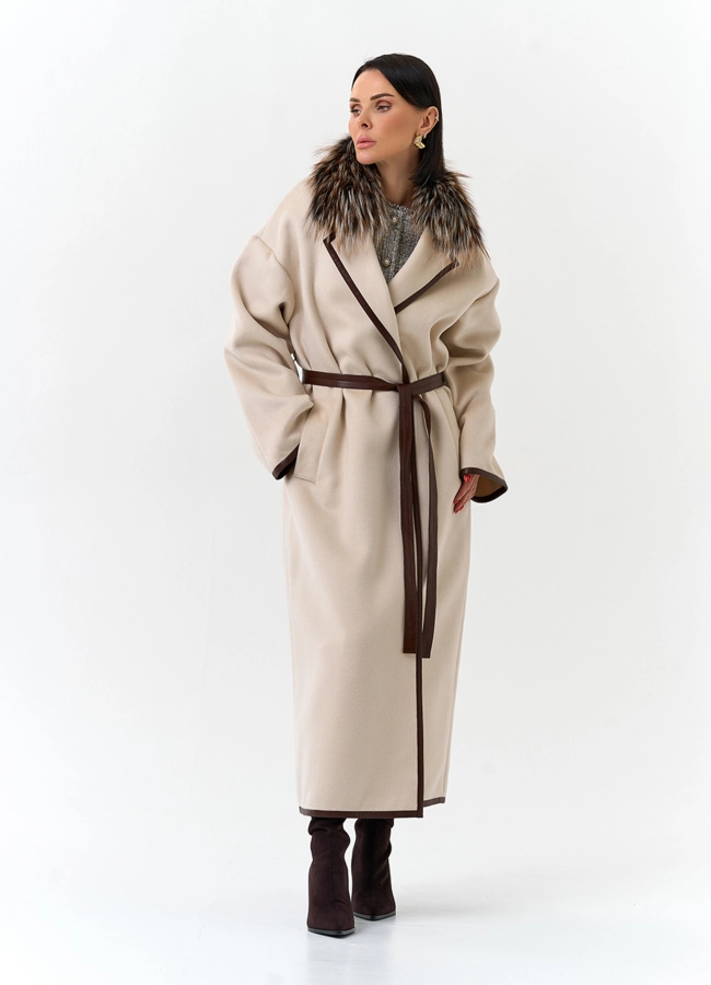 Женское длинное пальто с отделкой из меха лисы модель № 32650 в кредит
