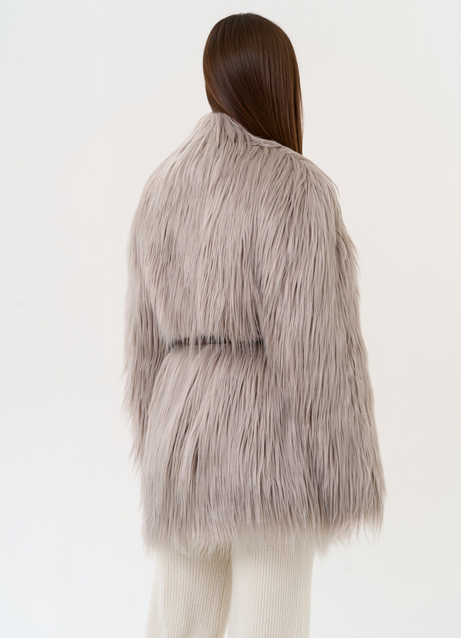 Женская шуба из эко меха с декоративным поясом модель № 31529 в кредит