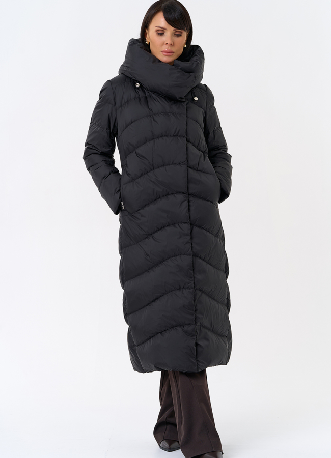 Женский длинный пуховик черного цвета с капюшоном модель № 31968 универмаг малина
