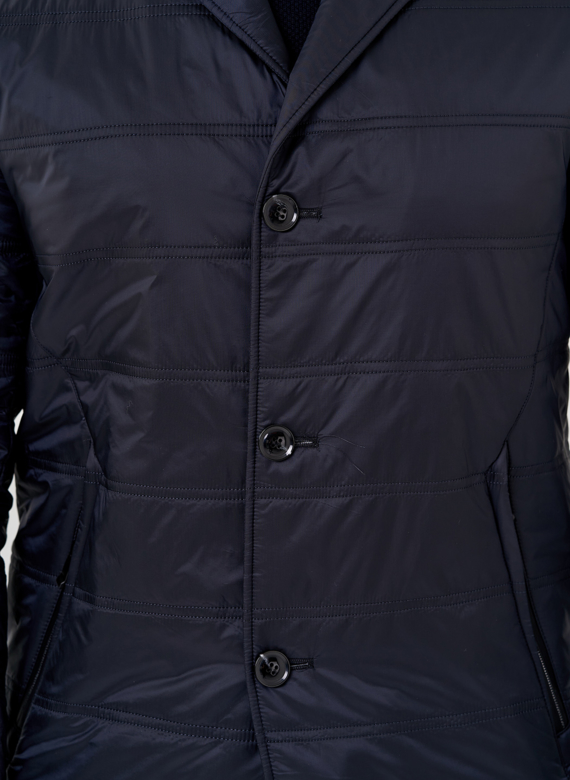 Мужская куртка синего цвета 