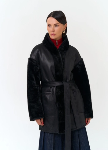 Женская куртка из эко меха