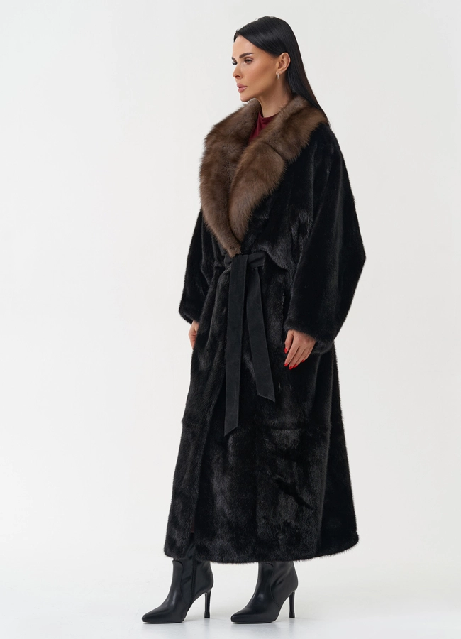 Норковая шуба с английским воротником из меха куницы модель № 30482 универмаг малина