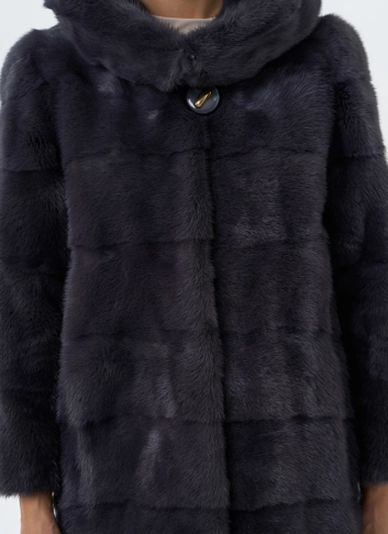 Норковая шуба в цвете графит с капюшоном Норковая шуба в цвете графит с капюшоном
