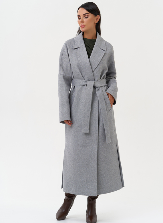 Женское пальто с английским воротником