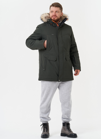 Пуховик с отделкой из меха енота