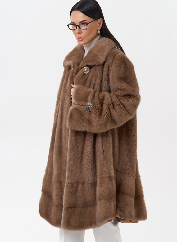 Шуба бежевого цвета из норки