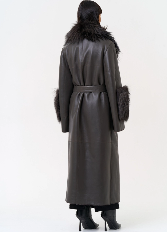 Женская натуральная дубленка с отделкой из меха лисы модель № 31610 в рассрочку