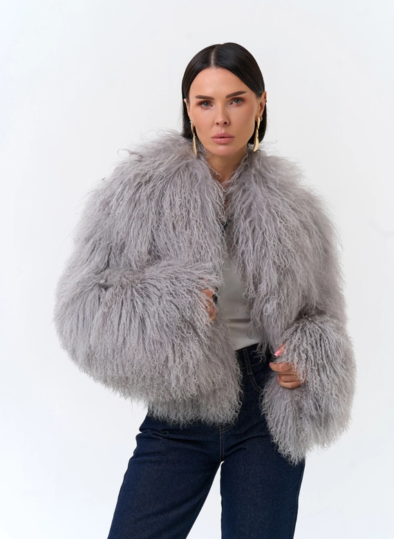 Короткая шуба из ламы