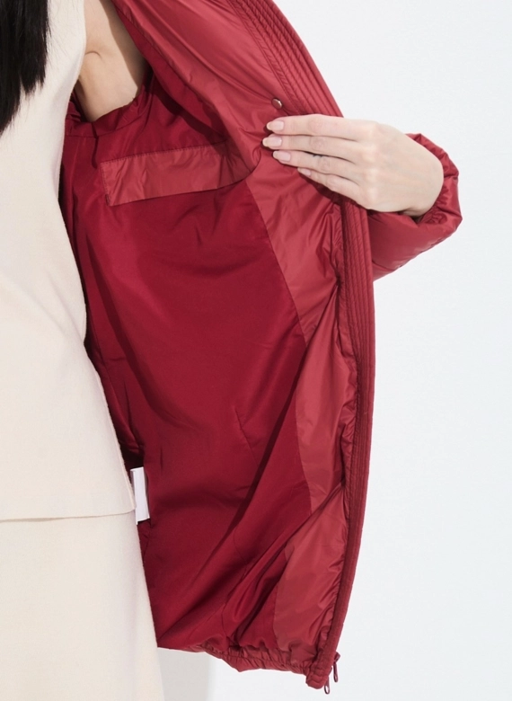 Женский пуховик с капюшоном фото