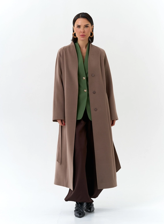 Женское пальто с поясом