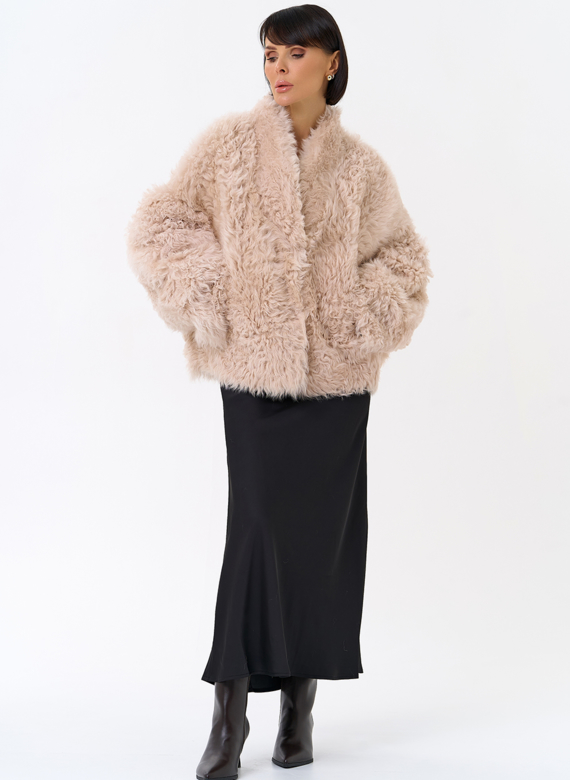 Женская короткая двухсторонняя дубленка 