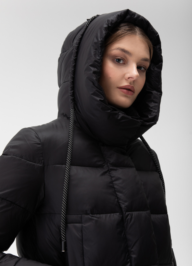 Пуховик женский с капюшоном  модель № 28009 универмаг малина