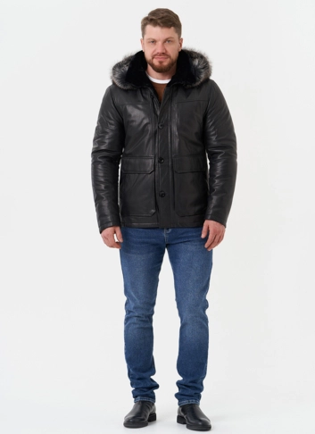 Пуховик из натуральной кожи с мехом енота